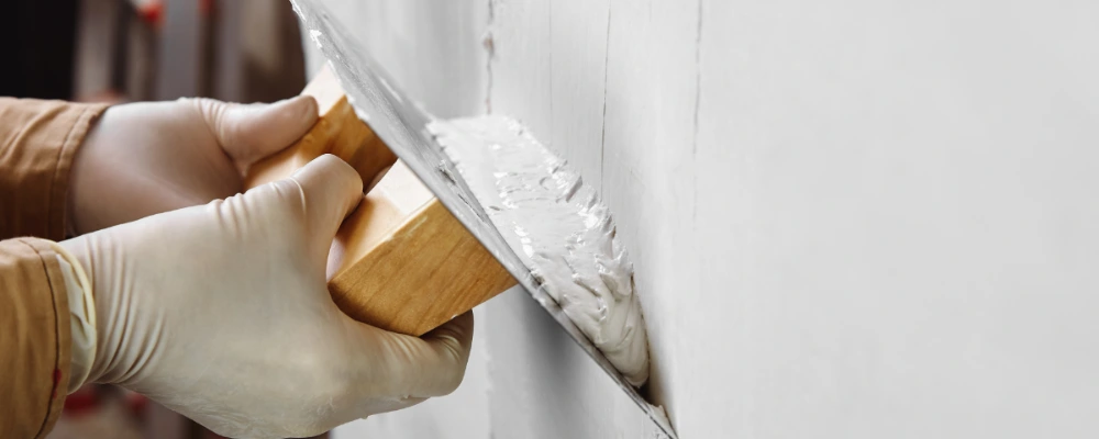 How to Use White Cement to Fill Gaps How to Use White Cement to Fill Gaps